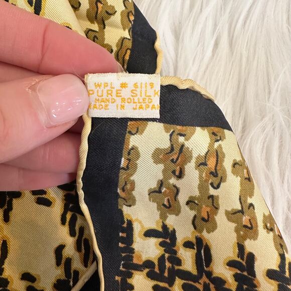 Rudi Gernreich Vintage 100% Silk Houndstooth Plaid Square Scarf Hand Rolled - Picture 6 of 10